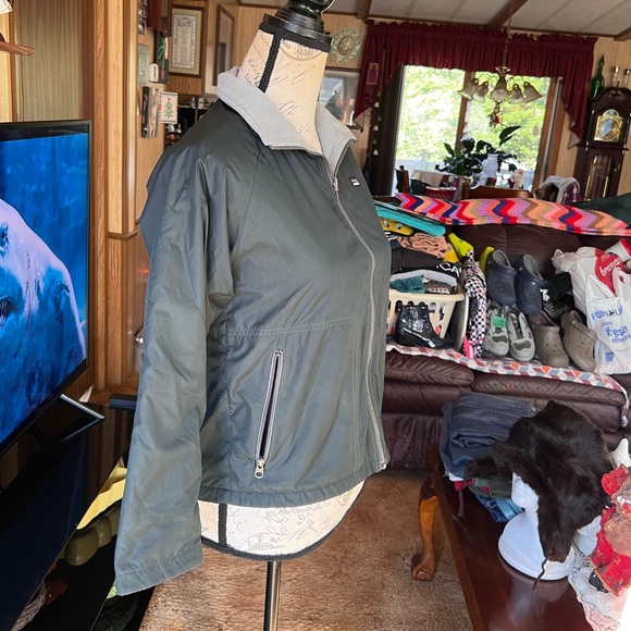 Kids Patagonia fleece lined bomber jacket green size Medium. - Picture 12 of 16